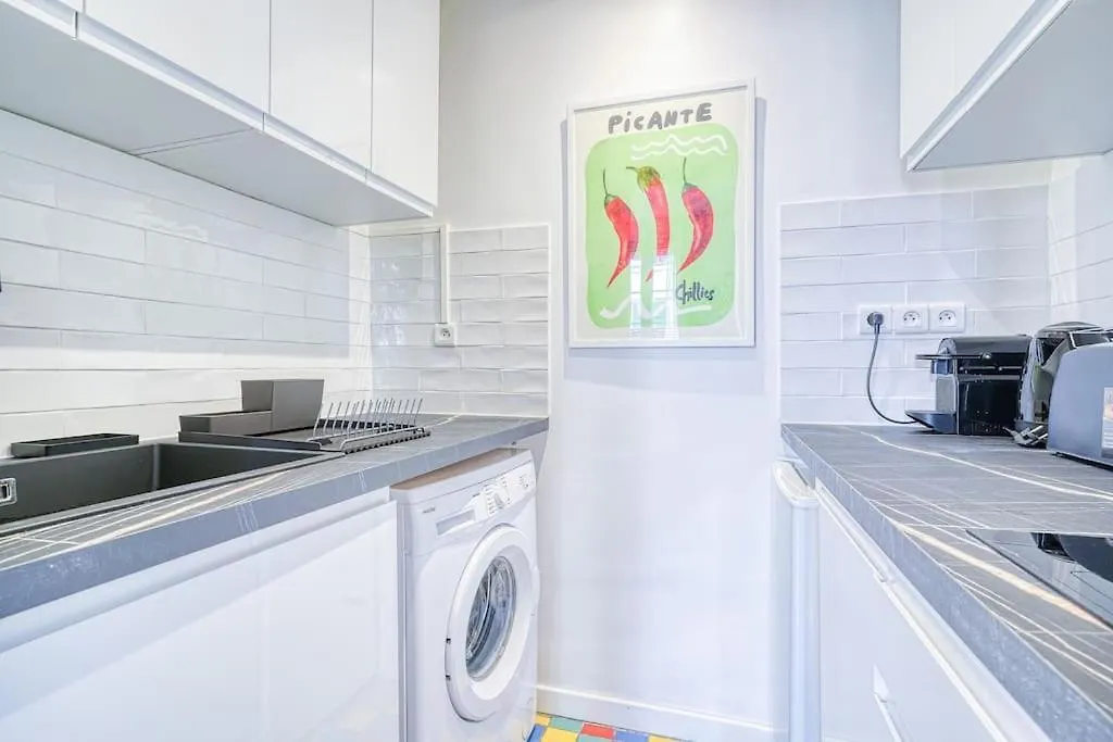 Apartment 3 People Voltaire-Saint Ambroise Paris 0*,  France