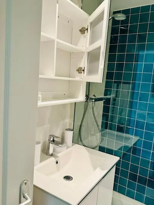 Apartment 3 People Voltaire-Saint Ambroise Paris
