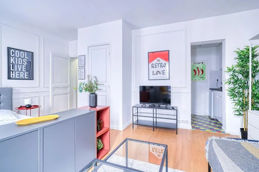 Apartment 3 People Voltaire-Saint Ambroise Paris