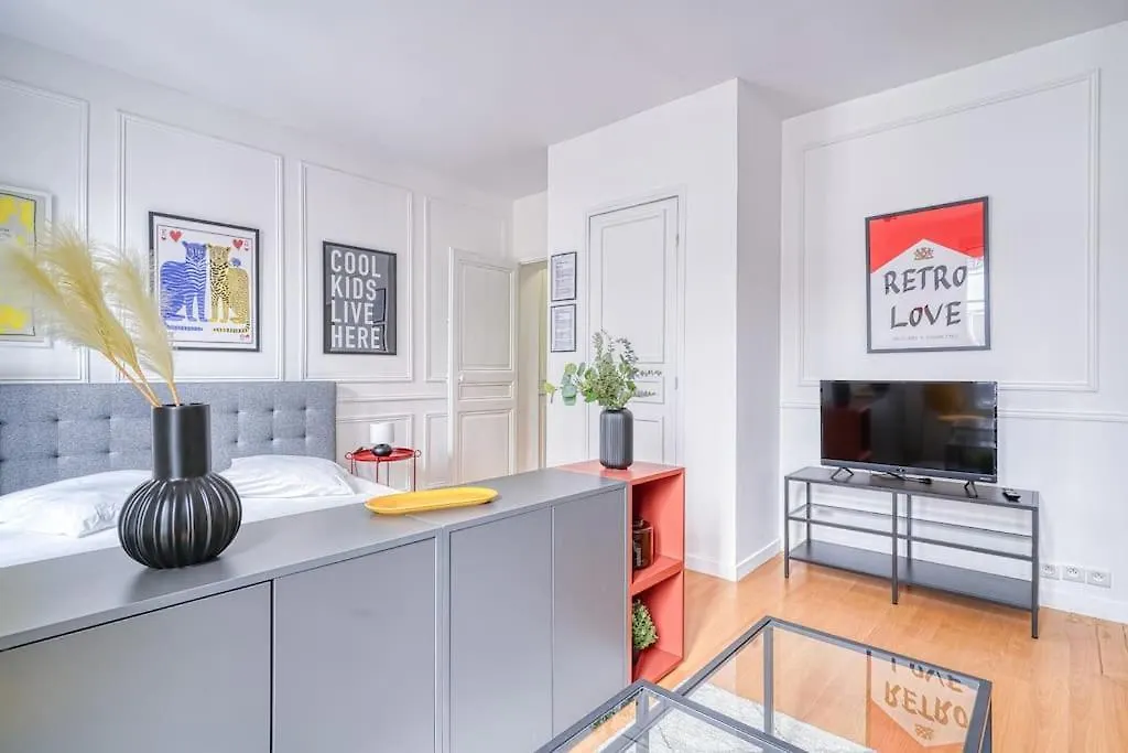 Apartment 3 People Voltaire-Saint Ambroise Paris